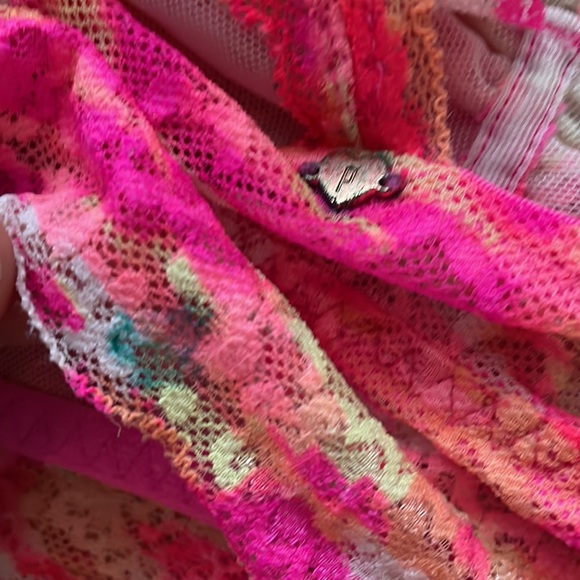 Large Victoria’s Secret PINK Neon Pink Tie-dye Bralette - Picture 4 of 4